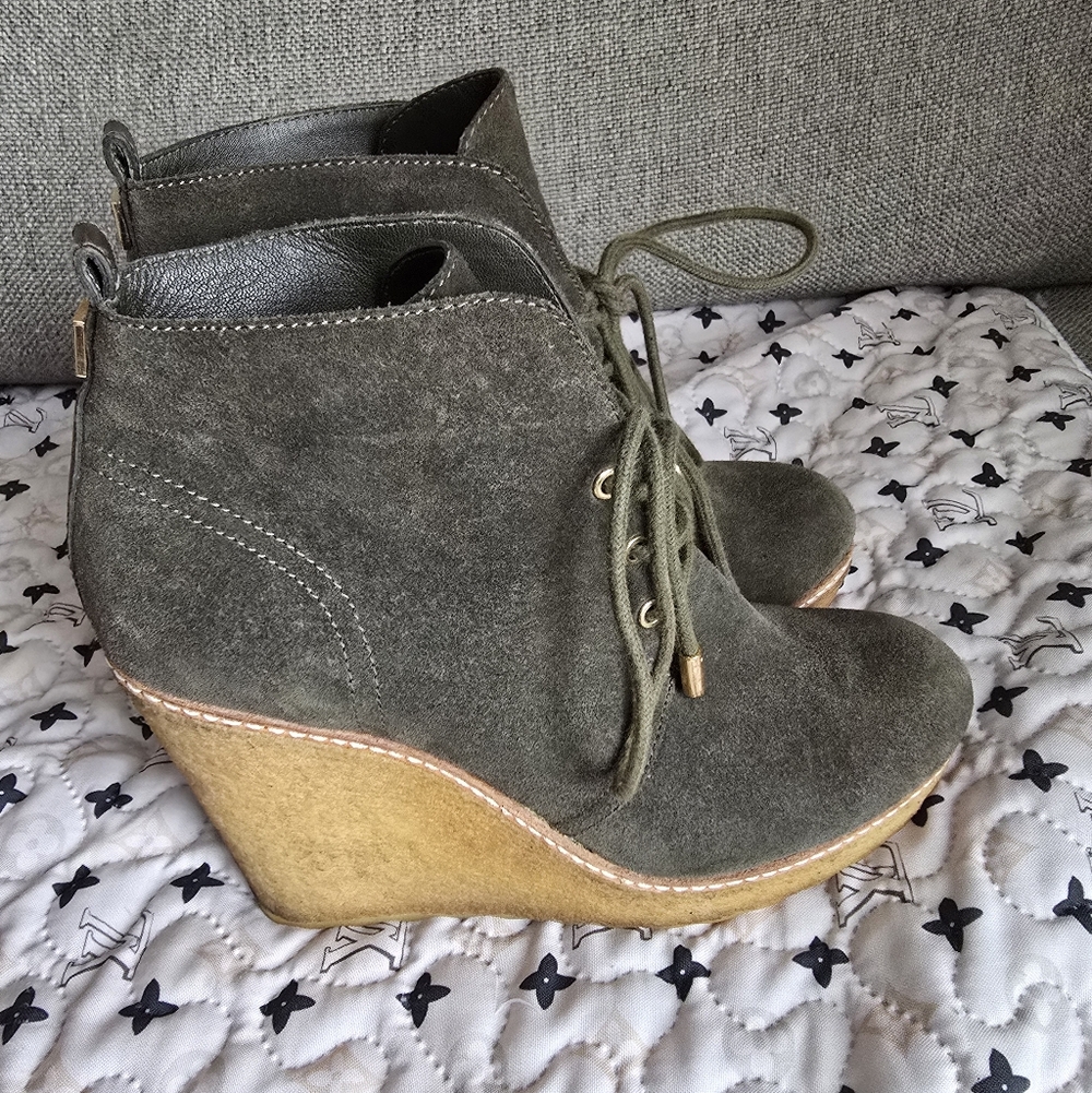Tory Burch Olive Suede Wedge Ankle Boots - Picture 6 of 13